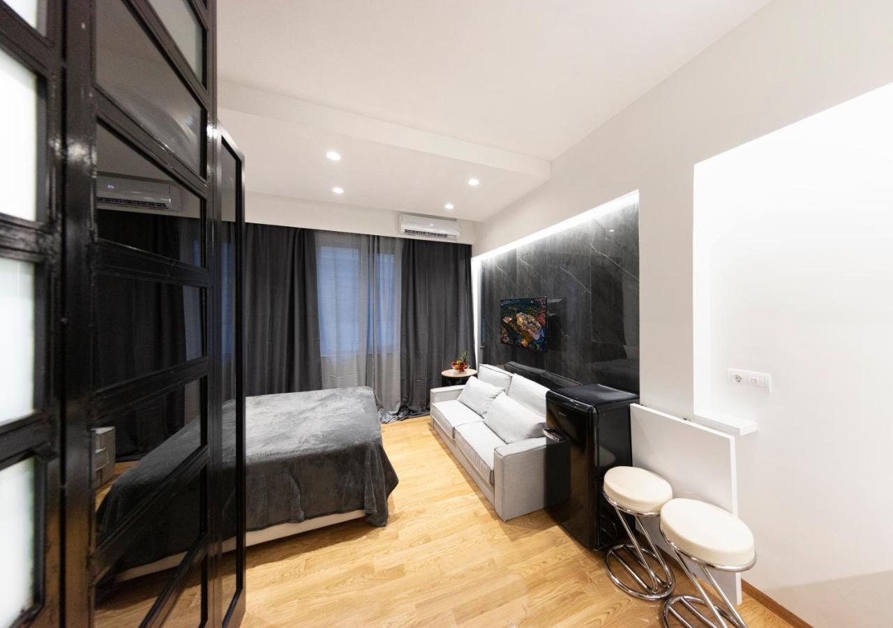 The Monastiraki Metro Lux Suite! أثينا المظهر الخارجي الصورة